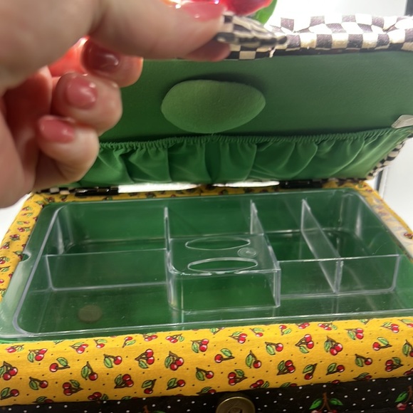 VTG Wood Sewing box - Picture 3 of 6